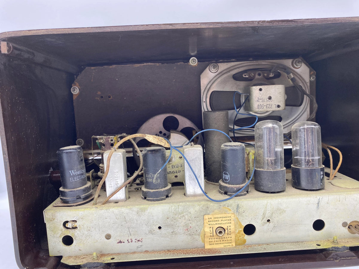 RCA Victor 531F Bakelite Short Wave Radio, Rare 1949 RCA Victor Tube Radio, Tabletop Rca Victor Short wave Radio, His Masters Voice Emblem