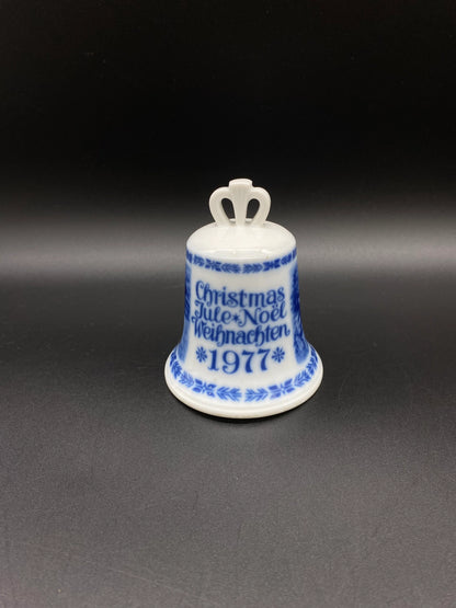 Vintage Christmas Jule Noel Weihnachten 1977 Bell, Weihnachts Glocke Jule Christmas Bell 1977, Weihnachten Noël Blue & White Porcelain Bell