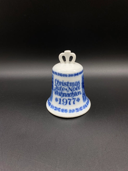 Vintage Christmas Jule Noel Weihnachten 1977 Bell, Weihnachts Glocke Jule Christmas Bell 1977, Weihnachten Noël Blue & White Porcelain Bell