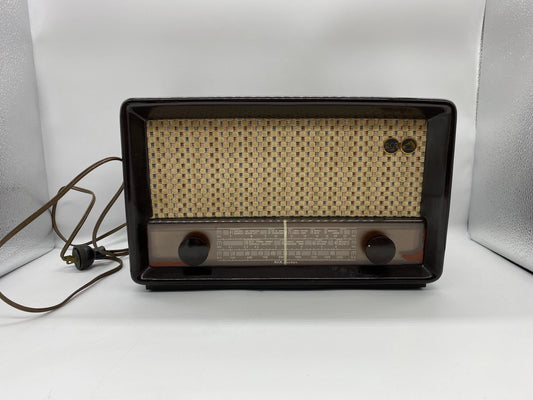 RCA Victor 531F Bakelite Short Wave Radio, Rare 1949 RCA Victor Tube Radio, Tabletop Rca Victor Short wave Radio, His Masters Voice Emblem