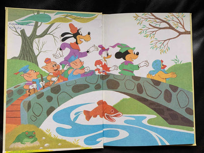 Vintage Henny Penny and the Big Bad Wolf, 1978 Walt Disney Book, Disney’s Wonderful World of Reading, First American Edition, Disney book