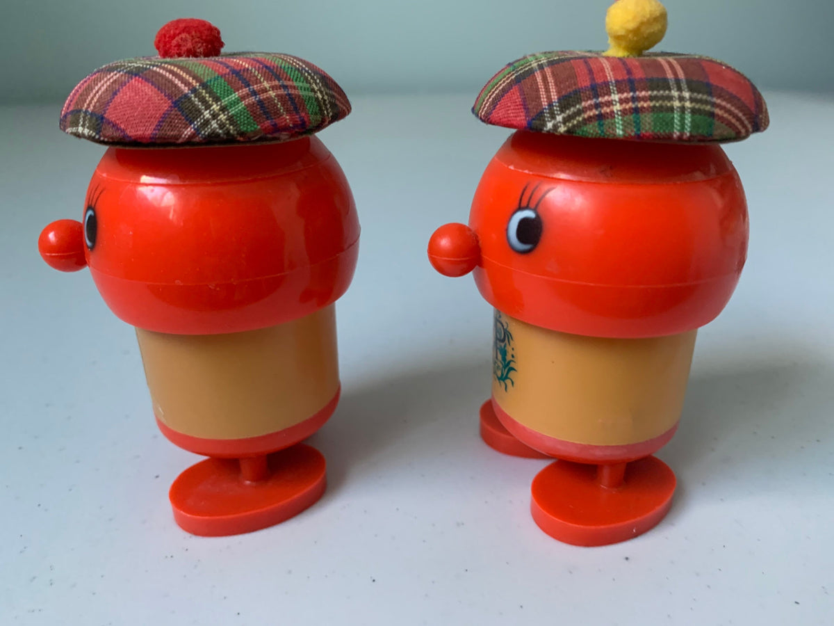 Vintage Scottish Salt and Pepper Shakers, Plastic Red Men Wearing Plaid Tam, Kitschy Anthropomorphic Scottish Men Salt and Pepper Shakers