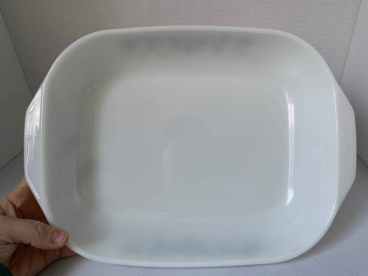 Pyrex Casserole Dish, Vintage Pyrex England Casserole Dish, Shades of Brown Vines Pattern, Rectangular 10” x 8.5” Casserole Pan, Pyrex dish