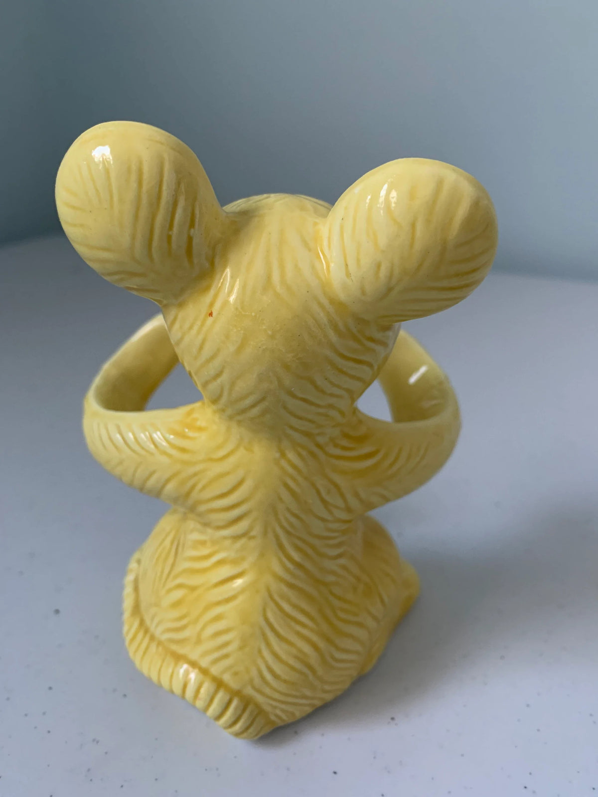 Vintage Mouse Holding Cheese Wedges Salt & Pepper Shakers, Made in Japan, Mouse with Cheese Salt and Pepper, Kitschy Mouse, Mouse Figurine