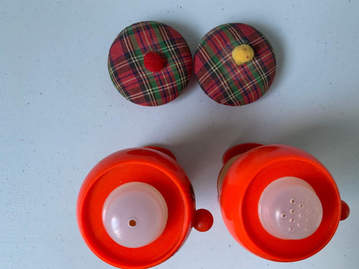 Vintage Scottish Salt and Pepper Shakers, Plastic Red Men Wearing Plaid Tam, Kitschy Anthropomorphic Scottish Men Salt and Pepper Shakers
