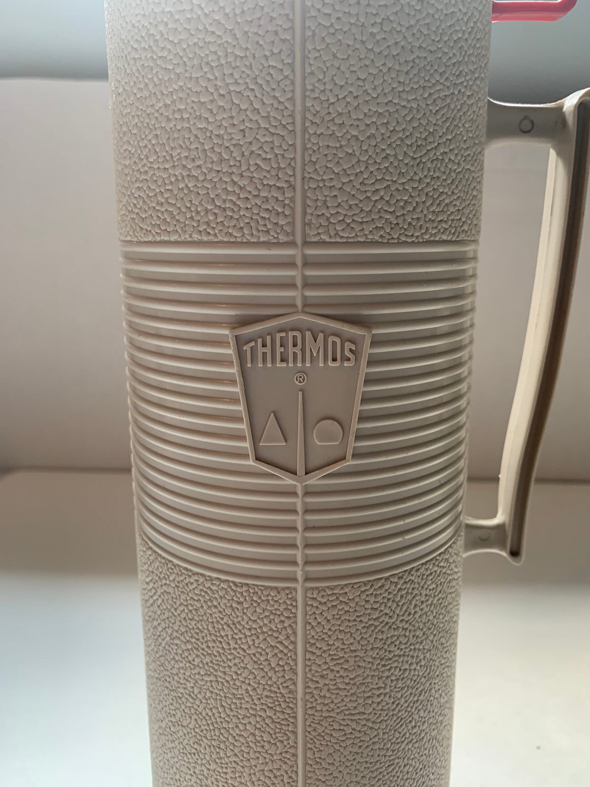 Vintage Thermos, Thermos Quart Size with Three Drink Cups, Removable Thermos Insert, Model 2402 Thermos, Cream Colour Brick Red Thermos 24F