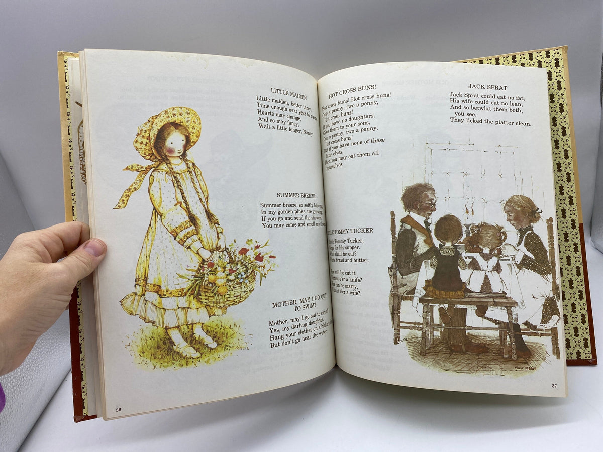 Vintage Holly Hobbie’s Nursery Rhymes, 1977 Holly Hobbies Nursery Rhymes Book, Childrens Holly Hobbie Nursery Rhymes Book, Holly Hobbie Book