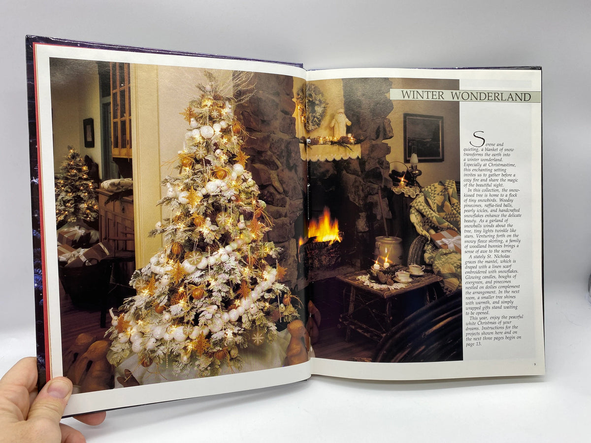 Leisure Arts Presents The Spirt Of Christmas Creative Holiday Ideas Book 4, 1990 The Spirit of Christmas Book 4, Vintage Christmas Crafts