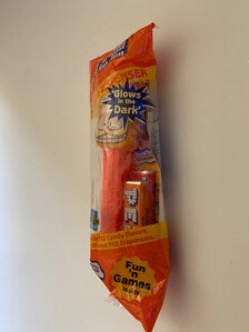 PEZ Garfield Chef Glow in the Dark, PEZ Interactive Classic Dispenser and Candy, Chef Garfield Pez, Vintage Garfield Pez, Vintage Pez