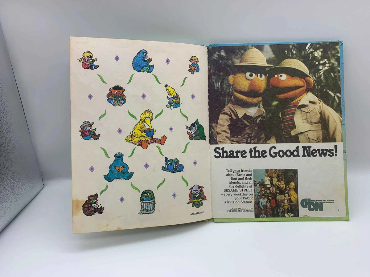 Sesame Street Down on the Farm with Grover 1980, Jim Hensons Sesame Street Muppets Book, CTW Book, Vintage Sesame Street Grover Farm  Book
