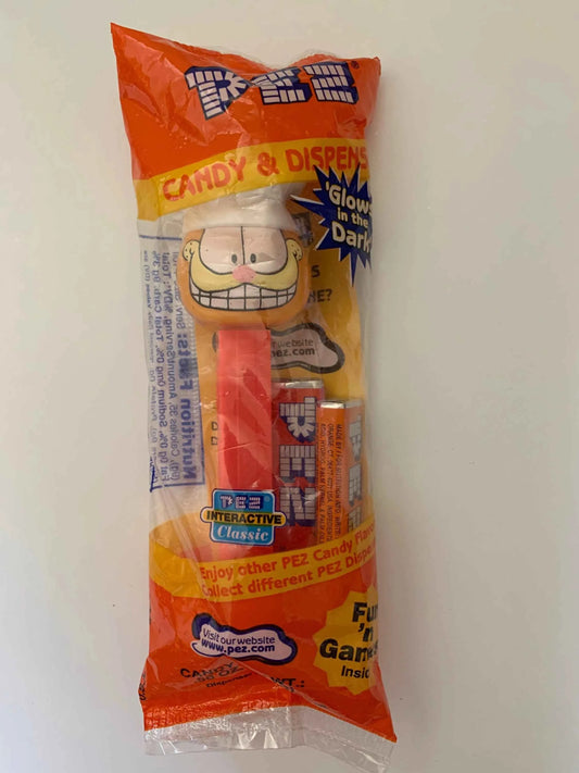 PEZ Garfield Chef Glow in the Dark, PEZ Interactive Classic Dispenser and Candy, Chef Garfield Pez, Vintage Garfield Pez, Vintage Pez