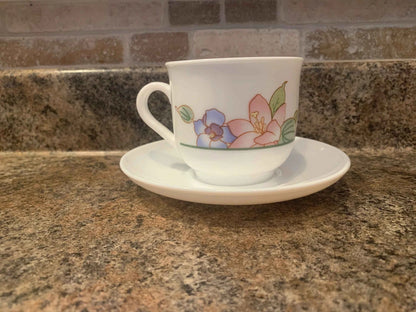 Vintage Arcopal France Lilly Flowers Teacup and Saucer, Arcopal Blue Peach and Pink Lilly Teacup, Pastel Flowers Arcopal Cup, Arcopal Cup