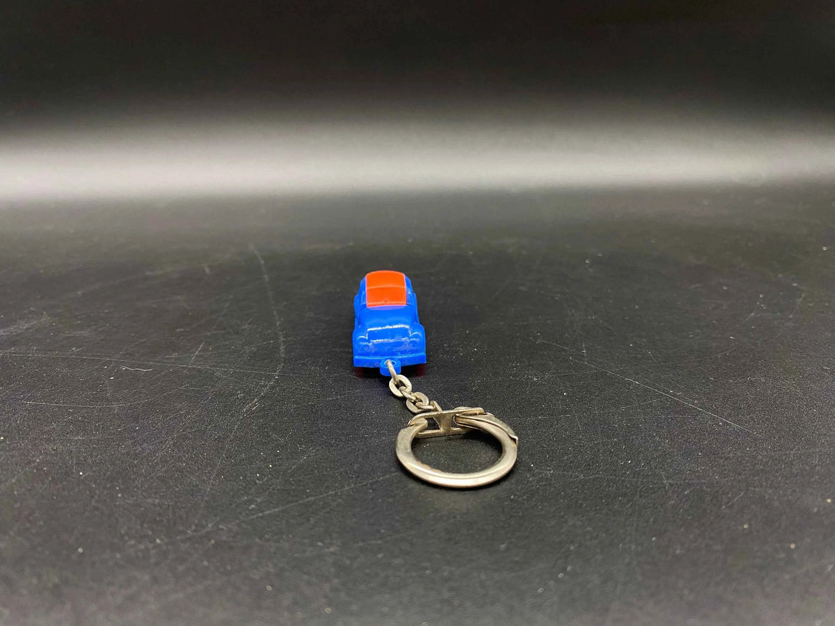 Vintage Volkswagen Beetle Plastic Key Chain, Blue & Orange Volkswagen Bettle Plastic Car Key Chain, Volkswagen Key Chain, Vintage VW Bug